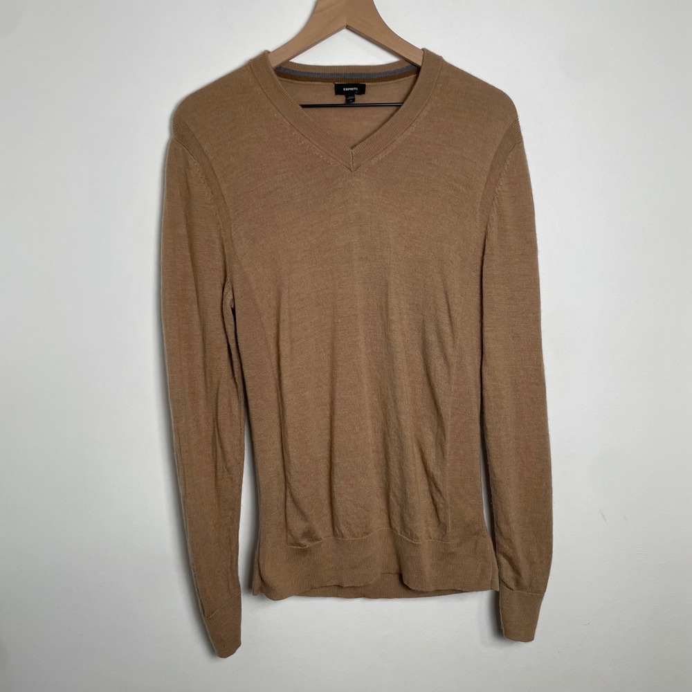 Merino Wool Sweater Mens M Tan V Neck Pullover Lightweight Quiet Luxury Preppy